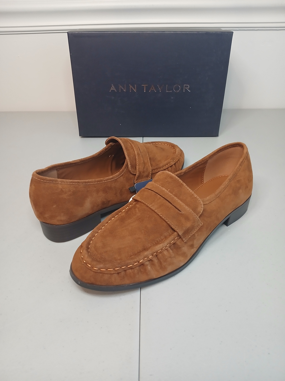 Ann Taylor Tan Suede Gathered Front Memory Foam Loafers 10 New! AT-Sadie